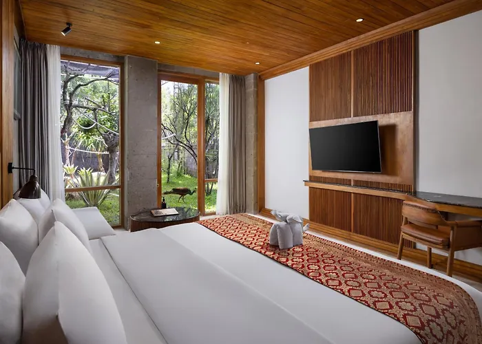 Sanctoo Suites & Villas 5*